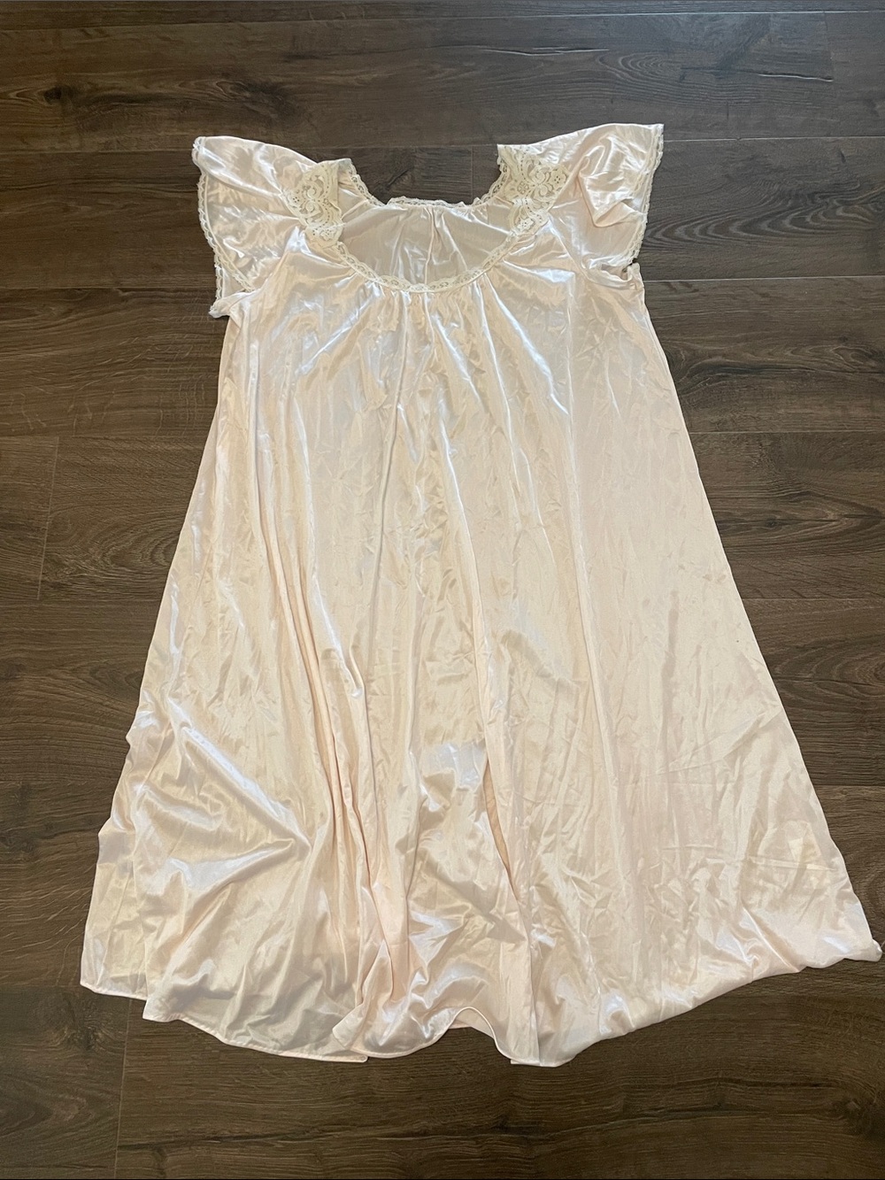 Vintage Miss Elaine Light Pink Lace-Trim Nightgown, Size Medium